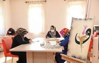 Altındağlı kadınlar tezhip sanatıyla ev ekonomisine...