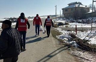 Altıntaş Kızılay ihtiyaç sahipleri için seferber...