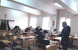 Anadolu Lisesinde üniversite sınavı simülasyonu...