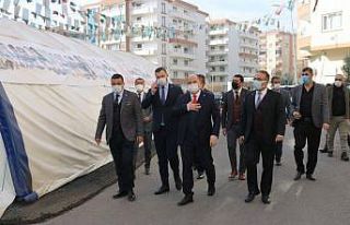 Anavatan Partisinden evlat nöbetindeki ailelere ziyaret