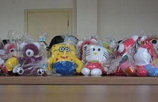 Araban Kaymakamlığından Selendili çocuklara oyuncak...