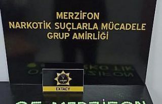 Aracından uyuşturucu çıkan şahıs gözaltına...