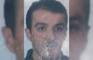 Aracının içinde baygın halde bulunan şahıs hastaneye...