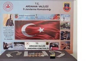 Ardahan’da evini kumarhaneye çeviren ve kumar oynayan...