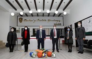 Atık Pil topladılar ödülü kazandılar