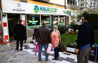 Aydınlılar Halk Ege Et’e ilgi gösteriyor