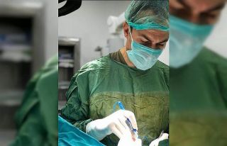 Aylarca mesanesinde 7 cm büyüklüğündeki tümörle...