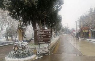 Ayvacık’a kar yağışı başladı