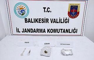 Ayvalık’ta jandarmadan uyuşturucu kullanıcılarına...