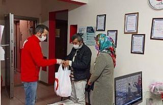 Bağışlanan deve eti, ihtiyaç sahiplerine dağıtıldı