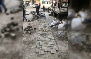 Bağlar’da cadde ve sokaklara ilmik ilmik hizmet...