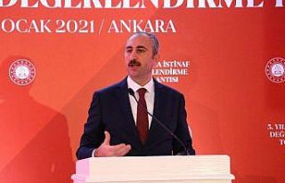 Bakan Gül: “Klavye başına geçip sosyal medyada...
