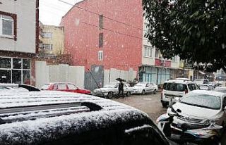 Balıkesir ve ilçelerinde kar yağışı başladı