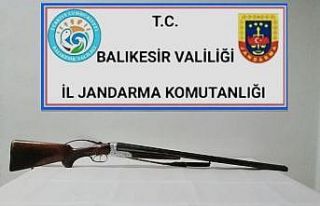 Balıkesir’de jandarma 14 aranan şahsı yakaladı