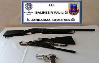 Balıkesir’de jandarma son 3 günde aranan 50 kişiyi...