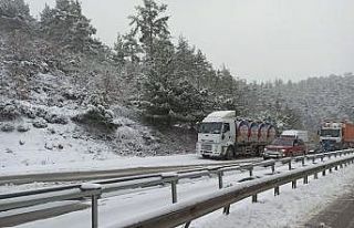 Balıkesir’de karla mücadele çalışmaları sürüyor