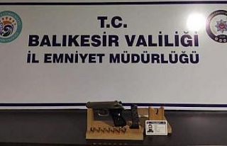 Balıkesir’de polis 8 aranan şahsı yakaladı