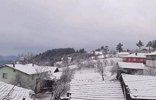 Balıkesir’de yılın ilk kar yağışı başladı