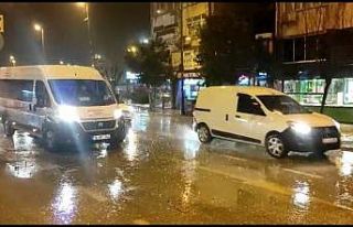 Bandırma’ya beklenen yağış geldi