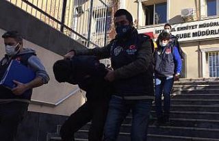Bankadan çıkan adamı gasp etmeye çalışan çete...