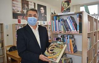 Bankadan kredi çekerek açtığı kütüphaneye 7...
