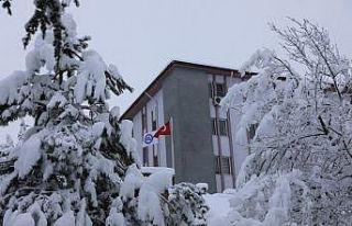 Bartın Üniversitesi’nde kar manzaraları