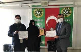 Başarılı yetiştiricilere sertifika verildi