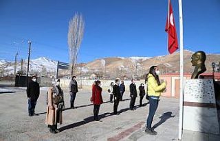 Başkale’de bayrak töreni