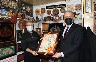 Başkan Biçer gazetecileri unutmadı