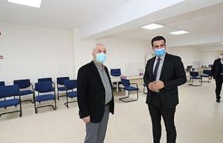 Başkan Büyükgöz, göç idaresini ziyaret etti