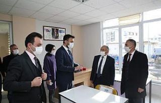 Başkan Büyükkılıç, sıfır vakaya düşen Sarız’da...