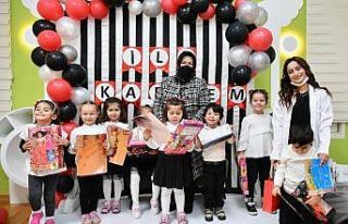 Başkan Döğücü, minik öğrencilerin karne sevincine...