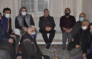 Başkan Kazgan kapı kapı gezerek sorunları dinliyor