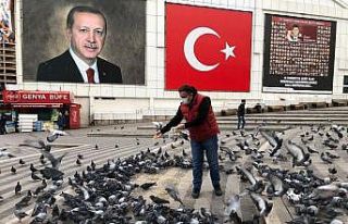 Başkan, kısıtlamada sokakta aç kalan hayvanları...
