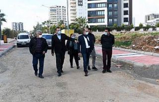 Başkan Özyiğit, yol yapım ve onarım çalışmalarını...