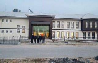 Başkan Sümer: “Besni Gençlik Merkezi mimarisiyle...