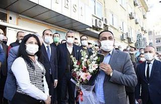 Başkan Yılmaz, korona virüsü yenerek görevine...