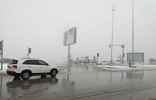 Başkent’te kar sonrası trafikte uzun kuyruklar...