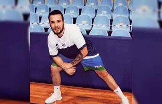 Basketbol takımı kaptanı lojmandaki odasında ölü...