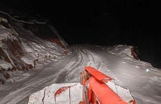 Batman’da hasta kurtarmaya giden 112 ekibi karda...