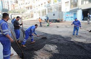 Bayraklı’ya 1 yılda 90 bin ton asfalt, 35 bin...
