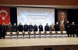Bayrampaşa’da mahalle muhtarlarına bilgisayar...