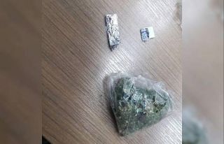 Bekçiler uyuşturucuya geçit vermiyor