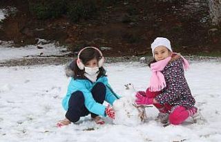 Bergama’da uzun bir süre sonra kar sevinci