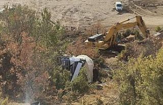 Beton mikseri uçuruma yuvarlandı: 1 yaralı