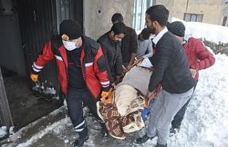 Beyaz teyze için tüm mahalleli seferber oldu