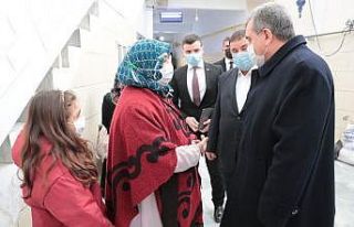 Beyazgül aşevinde ihtiyaç sahipleri ile bir araya...