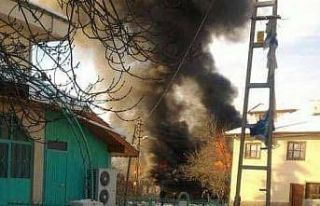 Beypazarı’nda 2 ev kül oldu