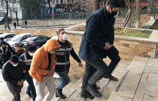 Bilecik’te düzenlenen fuhuş operasyonunda 8 kişi...