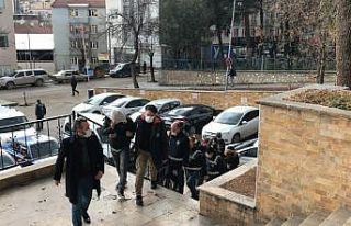 Bilecik’te fuhuş operasyonu, 2’si bayan, 8 kişi...